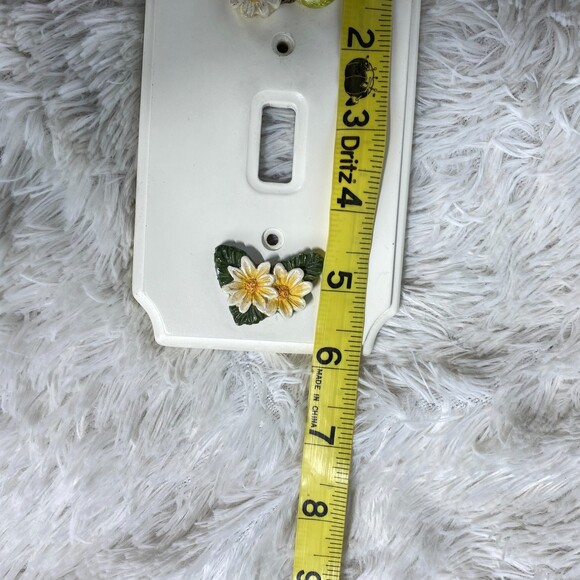 Wooden Apple Floral Light Switch Plate w/ screws - Picture 5 of 6